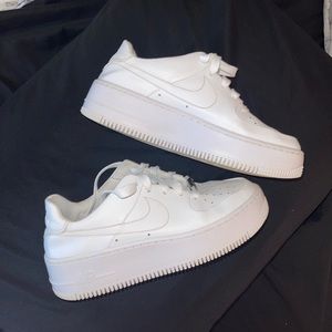 White Nike Air Force 1- Sage Low
